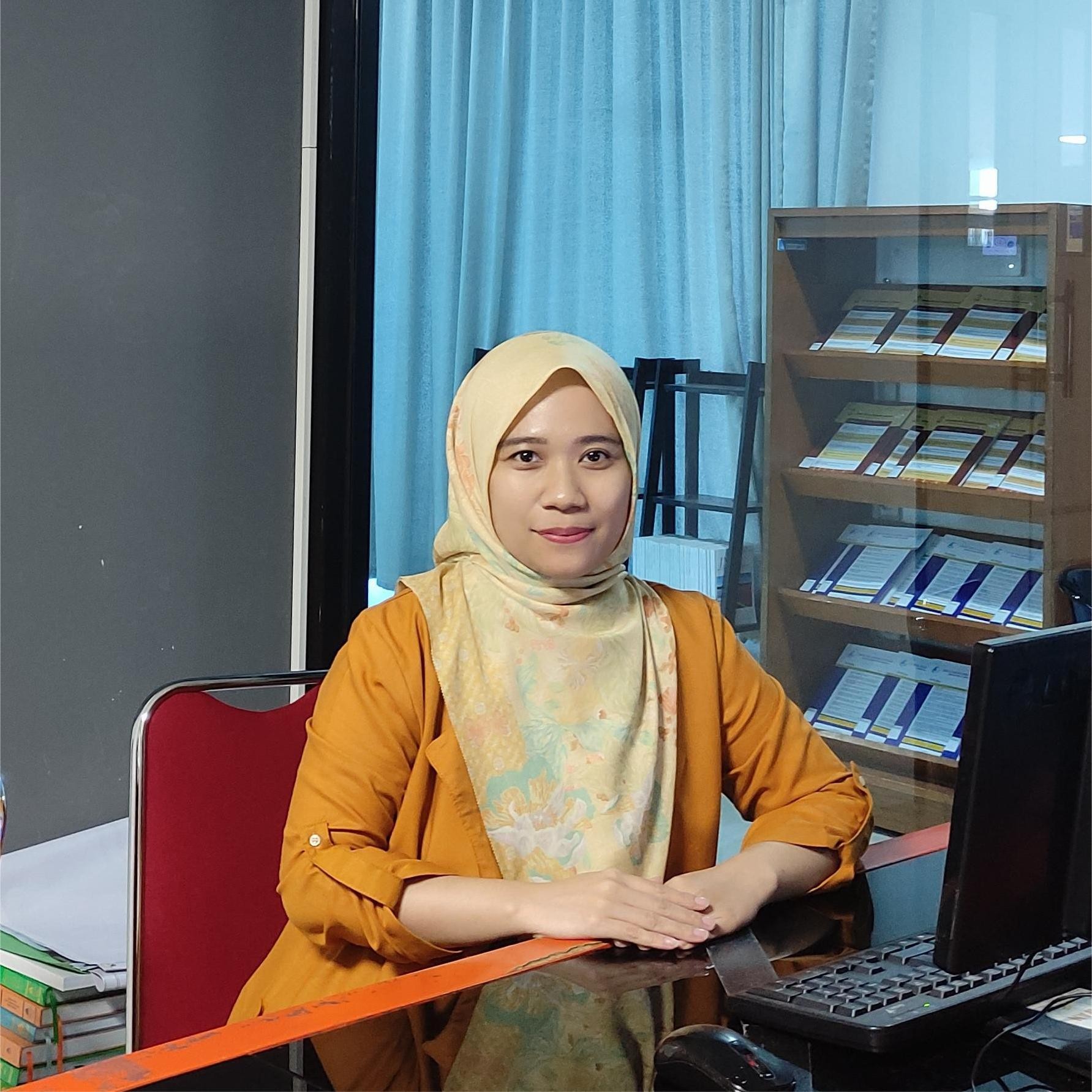 Apt. Nurul Kusumawardani, M.farm - Dosen Pembimbing I Program Studi Farmasi